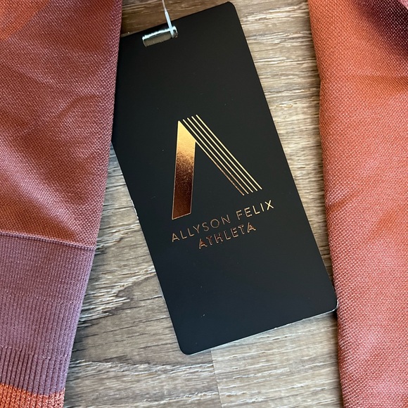 NWT Allyson Felix Legend Shine Top- Large - Picture 10 of 12